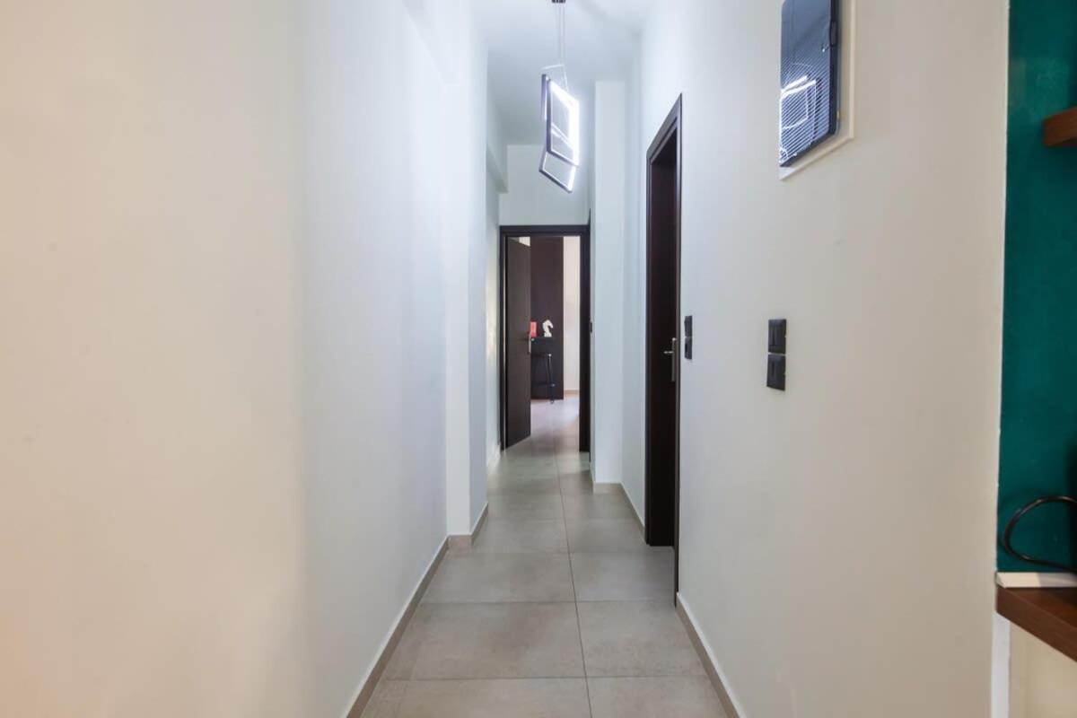 Beautiful Elegant Apartment Next To Monastiraki アテネ エクステリア 写真