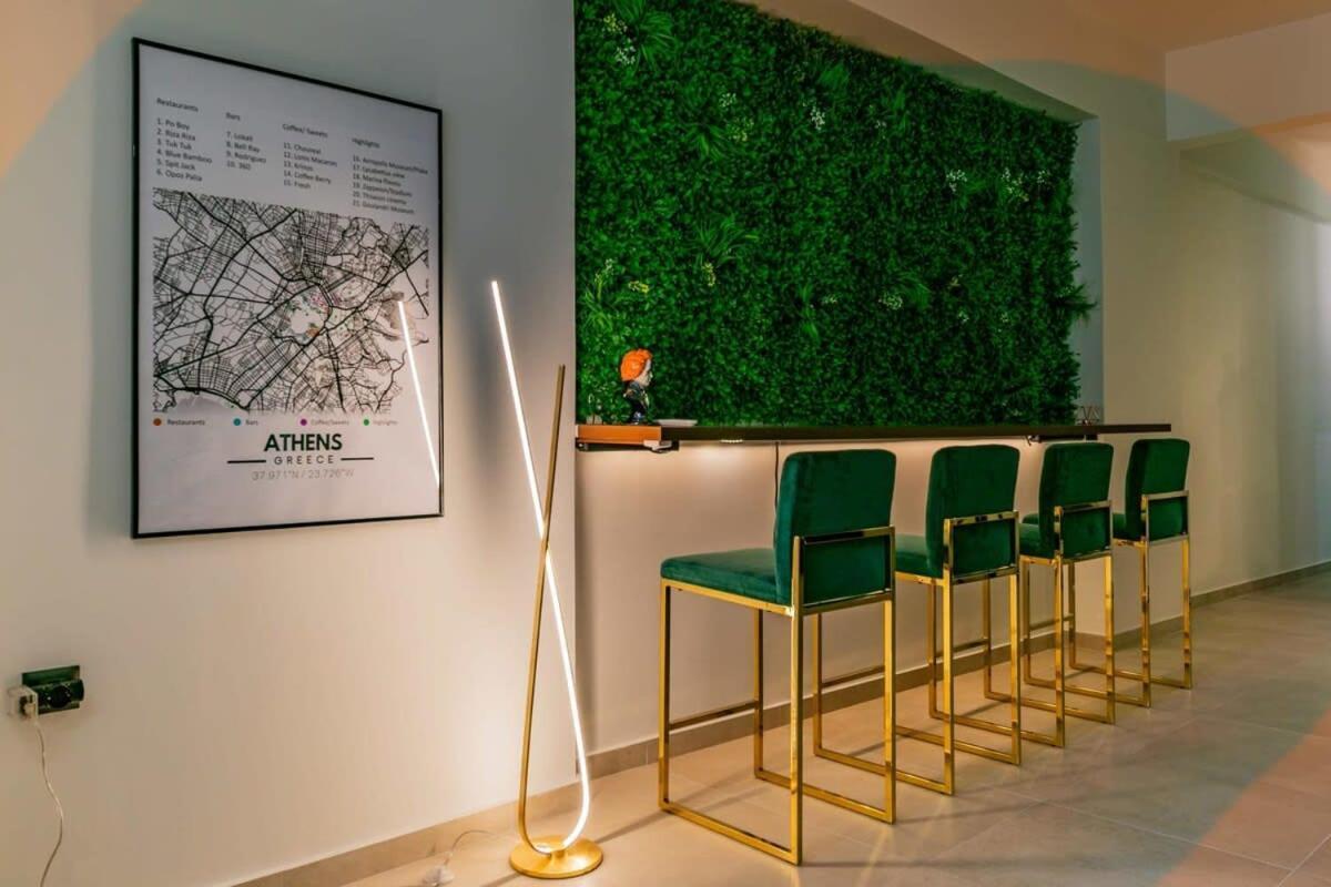Beautiful Elegant Apartment Next To Monastiraki アテネ エクステリア 写真