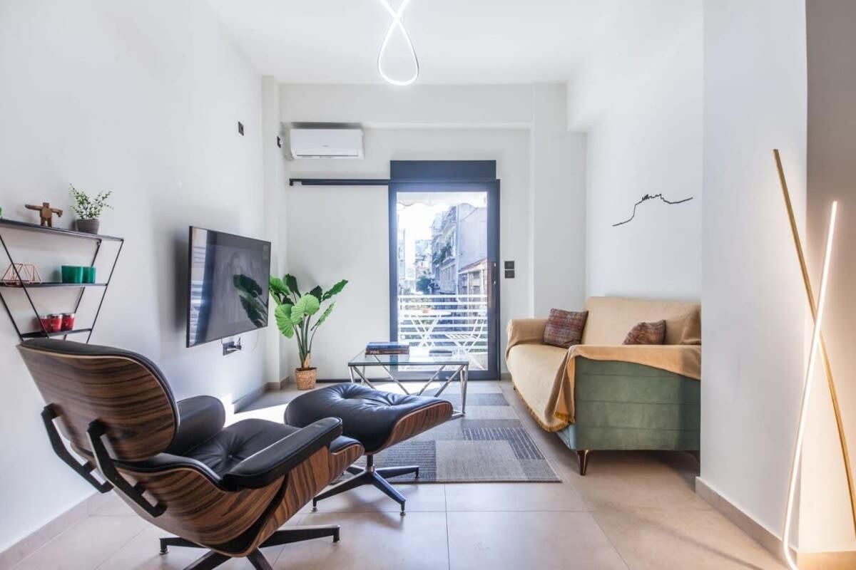 Beautiful Elegant Apartment Next To Monastiraki アテネ エクステリア 写真