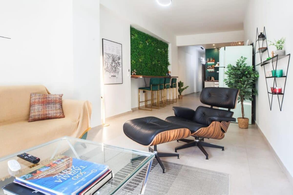 Beautiful Elegant Apartment Next To Monastiraki アテネ エクステリア 写真